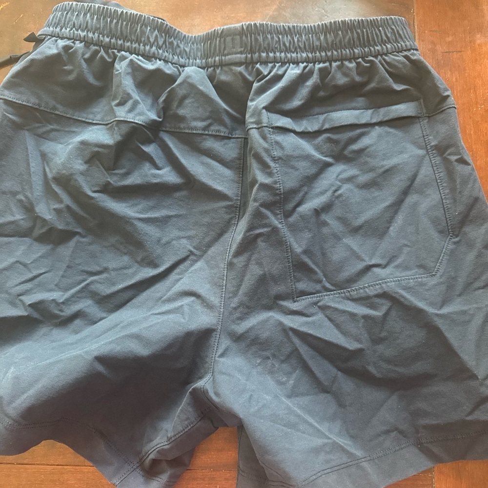Green and Blue Lululemon medium athletic Shorts - Picture 5 of 6